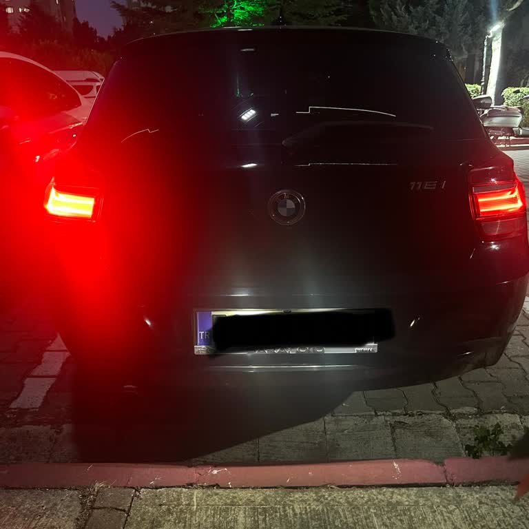 BMW F20 Arka Stop Lambası LED Arızası: Kronik Parça Değişimi Sorunu