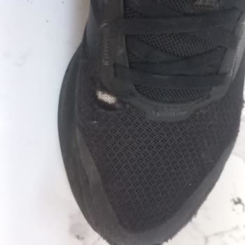 Ayıplı Adidas Ayakkabısının Altı Ayda Yırtılması Ve İade Reddi