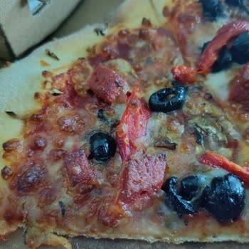 Yanlış Pizzalar Ve Çözüm Sunmayan Müşteri Hizmeti