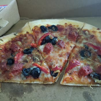 Yanlış Pizzalar Ve Çözüm Sunmayan Müşteri Hizmeti