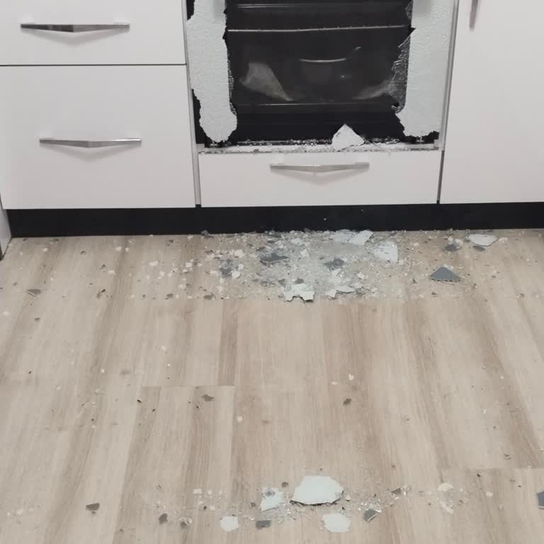 İtimat AF 550 Ankastre Fırının Camının Kendi Kendine Patlaması Ve Ücretsiz Değişim Talebi