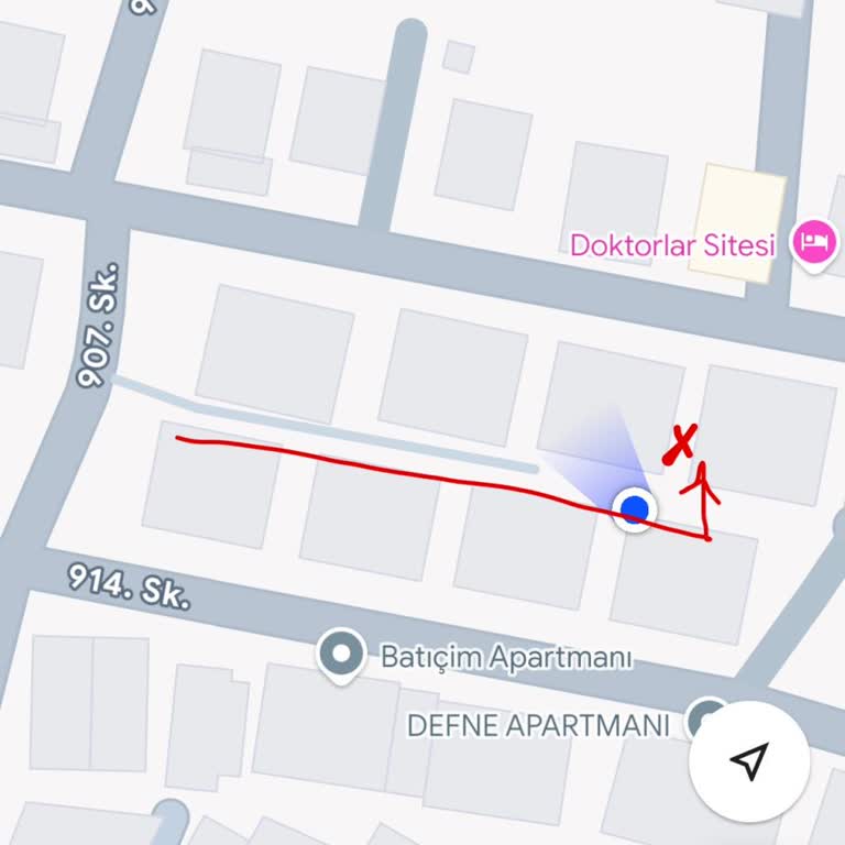 Site İçinde Güvenliği İhmal Eden Yemeksepeti Kuryesi