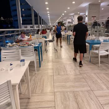Hijyen, Kapasite Ve Servis Eksikliği Nedeniyle Otelde Yaşadığım Büyük Mağduriyet