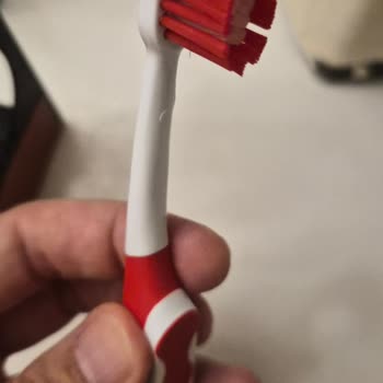 Parodontax Diş Fırçasının Hızlı Deformasyonu Ve İade Reddi