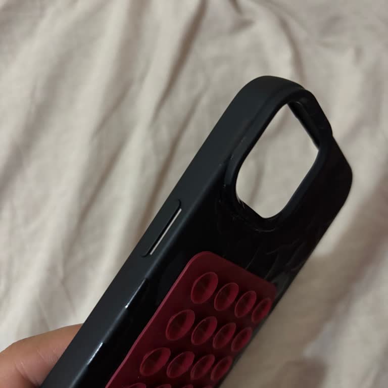 İla Case Ürünlerinde Şiddetli Silikon Kokusu Ve Kalitesiz Baskı