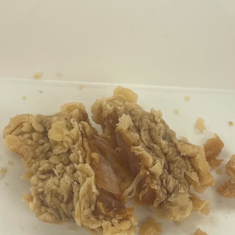 Popeyes Akyaka Park Şubesinde Bozuk Ve Kurumuş Tavuk Parçası, Hijyen Sorunu
