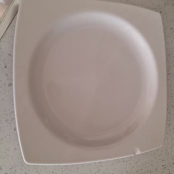 Karaca’da Kırılan Servis Tabağı İçin Parça Temini Reddedildi