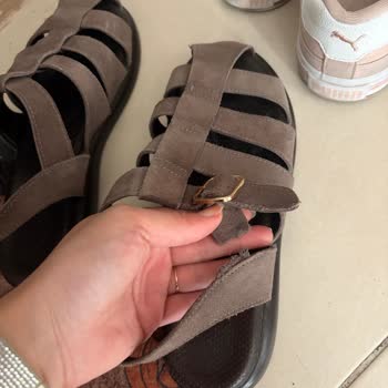Derimod Sandaletim Ayıplı, İlk Kullanımda Yan Kısmı Koptu