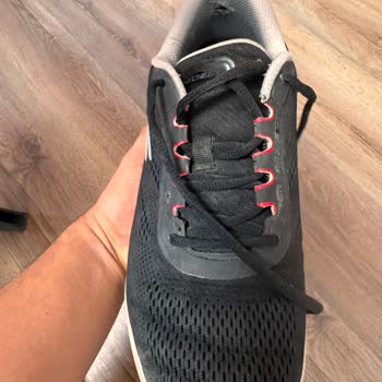 Skechers Ayakkabısının Kısa Sürede Yıpranması Ve Boyner'in Üretim Hatası İddiasını Reddetmesi