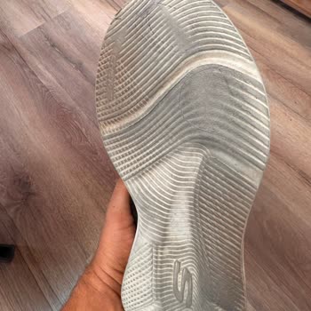 Skechers Ayakkabısının Kısa Sürede Yıpranması Ve Boyner'in Üretim Hatası İddiasını Reddetmesi