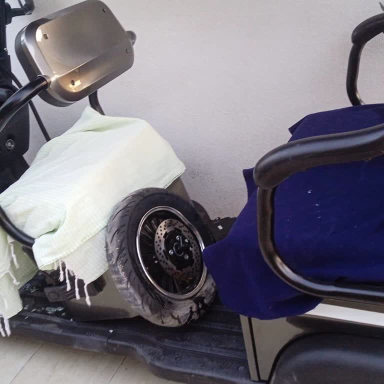 Frenleri Çalışmayan Stmax Motoru Kazaya Neden Oldu, Kullanıcı Ağır Yaralandı