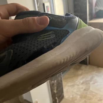 İstmarina SPX Mağazasında Skechers Çocuk Ayakkabısı Hızla Yırtıldı Ve Destek Bulunamadı