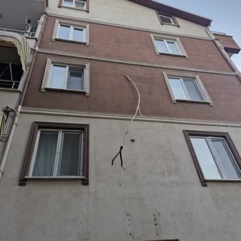 Montaj Hatası Nedeniyle Düşen Dış Ünite Ve Yeni Klima Değişimi Talebi