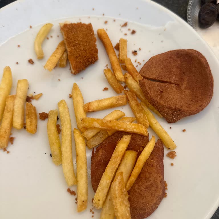 Kuru Kahvaltı Ve Plastik Çatal Ücretine Ek Ücret Şikayeti