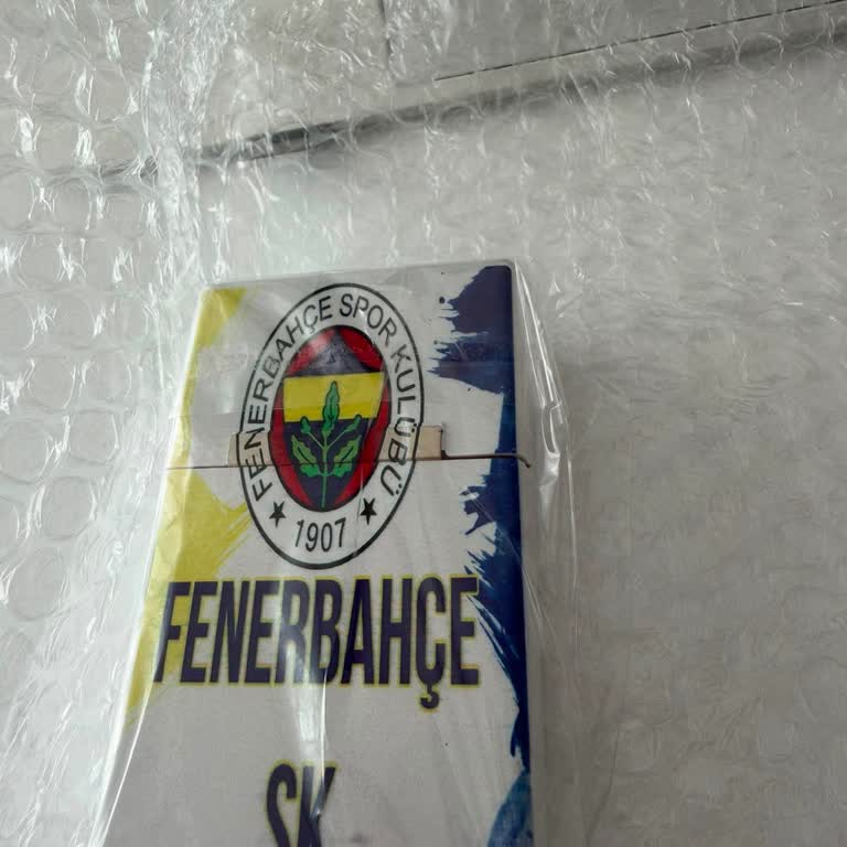 Ateş Kozmetik’ten Hello Kitty’li Sigaralık Yerine Fenerbahçe Baskılı Ürün Gönderildi