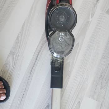 Philips SpeedPro Max Dikey Süpürge Borusu Kırıldı