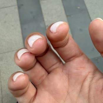 Emsal Doğan’da 1200 TL’lik Tırnak İşlemi Sonrası Memnuniyetsizlik Ve İade Talebi