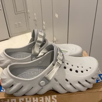 Sneaks Up'tan Gelen Crocs Terlikte Yırtık Taban, Müşteri Hizmetinden Yanıt Alamama