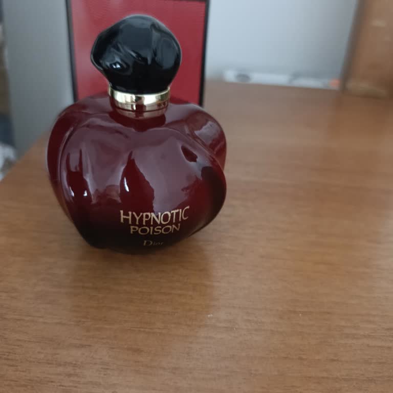 Kokusu Anında Kaybolan Parfüm Ve Cevapsız İade Talebi