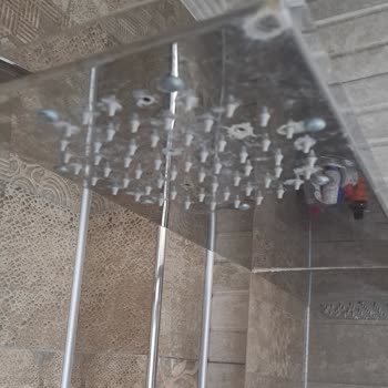 Satışta Olan Duş Panelinin Üst Gagası İçin Yedek Parça Yok, 3 Ay Bekletiliyor
