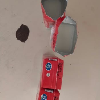 Sek Çilekli Sütlerde Son Kullanma Tarihi Geçmiş Ve Küflü Koku, Çocuklarda Mide Sorunları