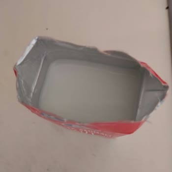 Sek Çilekli Sütlerde Son Kullanma Tarihi Geçmiş Ve Küflü Koku, Çocuklarda Mide Sorunları