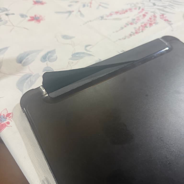 Gürgençler Bodrum'da Kısa Sürede Deforme Olan Tablet Kılıfı Ve Ekran Koruyucu İçin İade Talebi