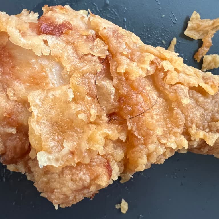 Popeyes Siparişinde Kıl Bulunması Ve İade Reddi