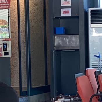 Hijyen, Fiyat Ve Personel Tutumunda Düşüş: Burger King Şubesi