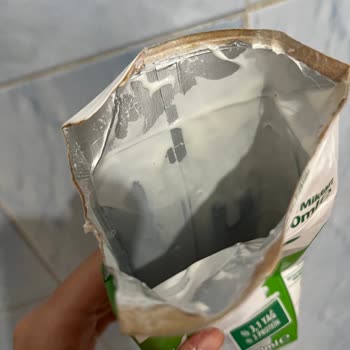 Şok Market Şubelerinde Tarihi Geçmiş Süt Satışı Halk Sağlığını Tehlikeye Atıyor