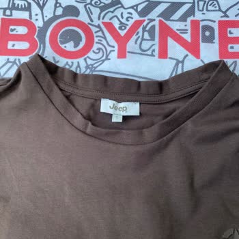 Boyner Mağazasında Jeep T-Shirt Yakasının Deforme Olması Şikayeti