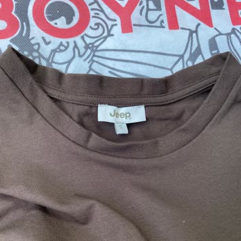 Boyner Mağazasında Jeep T-Shirt Yakasının Deforme Olması Şikayeti