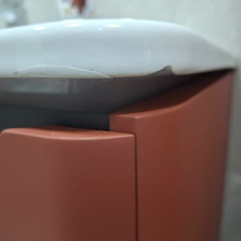 Vitra Lavabosunda Görünür Kırık Ve Çatlak, Ücretsiz Değişim Talebim Reddedildi