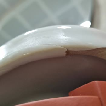 Vitra Lavabosunda Görünür Kırık Ve Çatlak, Ücretsiz Değişim Talebim Reddedildi