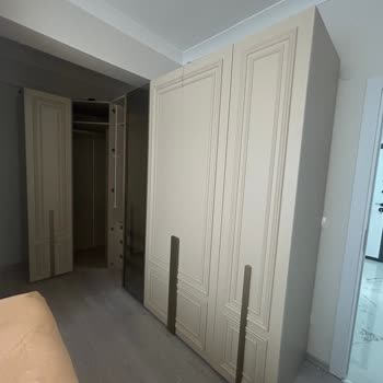 Weltew Mobilya'da Kırık Kapaklar Ve Yanlış Modül Dizilimi