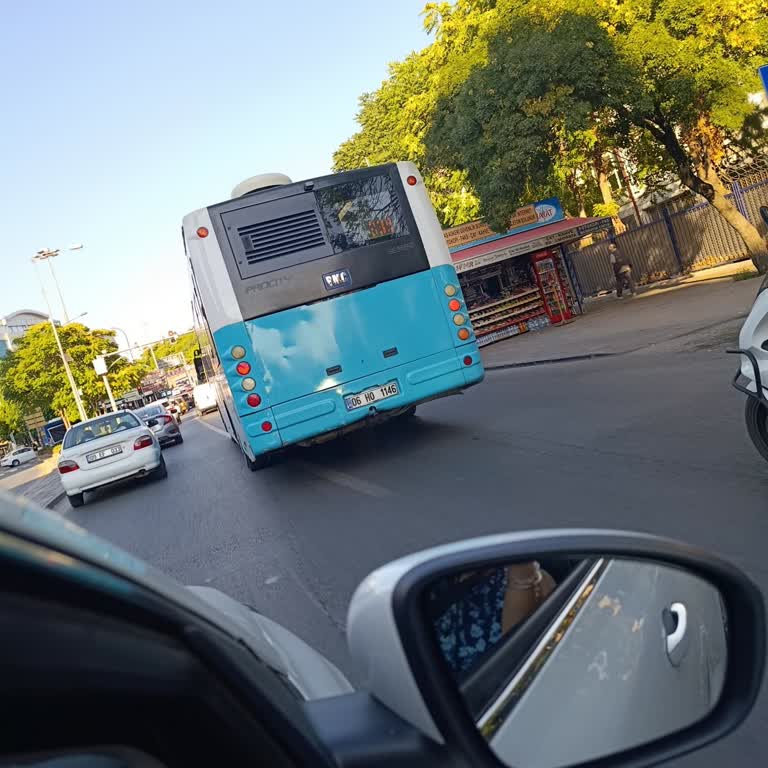 EGO Otobüs Sürücüsü Tarafından Tehlikeli Sürüş Ve Saygısız Davranış