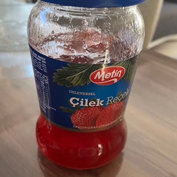 Metin Çilek Reçelinde Şiddetli Sağlık Riski Ve Tat Sorunu