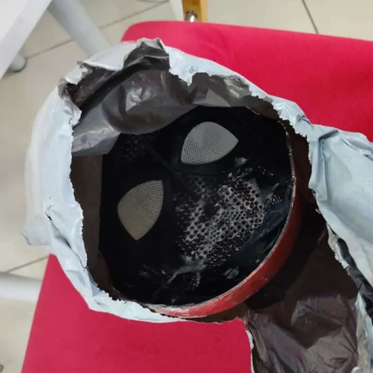 Beden Uymayan Ve Çatlak Kostüm, Satıcı İadeyi Reddetti, Gardrops Yardımcı Olmadı