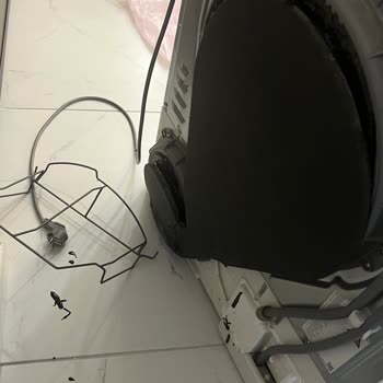 Samsung Kurutma Makinesinin İzolasyon Malzemesi Eridi, Güvenlik Riski Oluştu