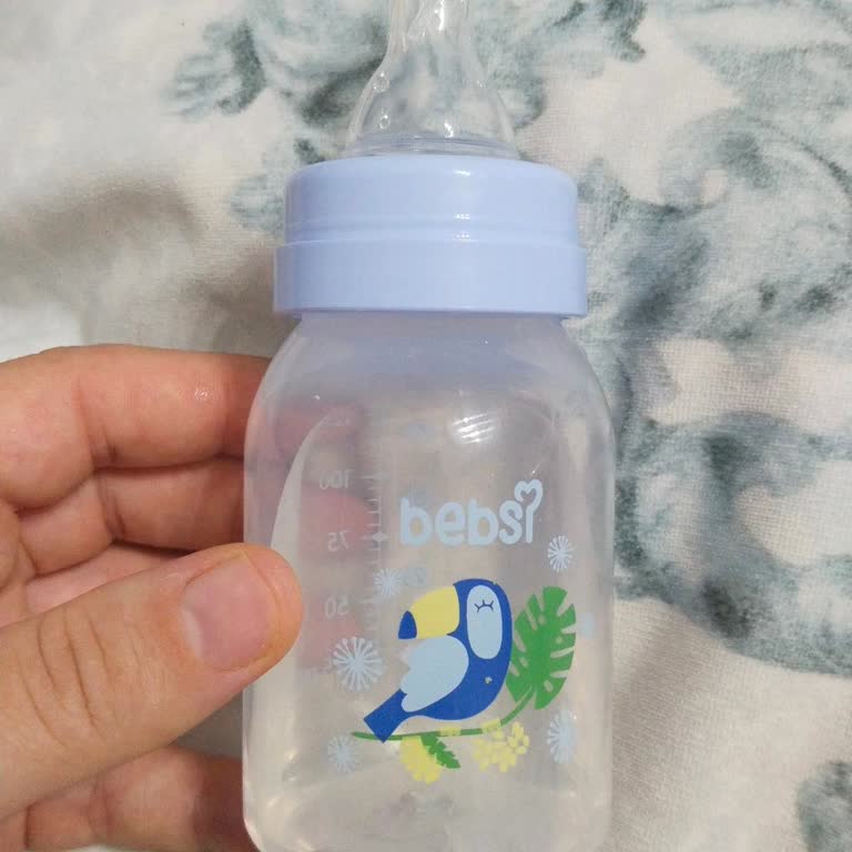 Bebsi Biberonun Sızdırması Yeni Doğan Bebek İçin Güvenlik Riski