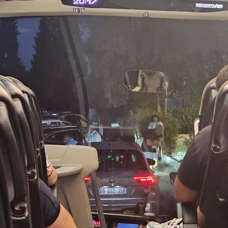 Varan Otobüsünde Sürekli Uzayan Molalar Ve Aşırı Gecikme