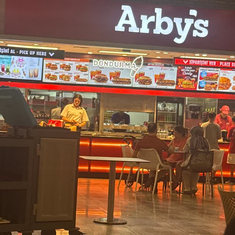 Arby's Çocuk Menüsü Zorlaması Ve Oyuncak Talebinde Müşteri Mağduriyeti