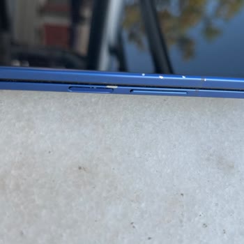 Samsung Z Fold 7 Kasa Boya Dökülmesi Ve Soyulması Üzerine Ayıplı Ürün Şikayeti