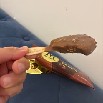 Magnum Mini Badem Dondurması Yarım Çıktı, Gramaj Eksik