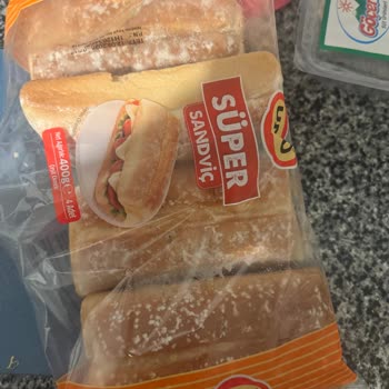 Tuzla File Market’ten UNO Sandviç Ekmeğinde Yabancı Parçalar Çıktı