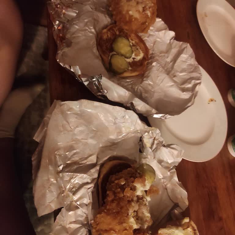 Özel Notuma Rağmen Mayonezli Ve Turşulu Hamburger Ve Yetersiz İade