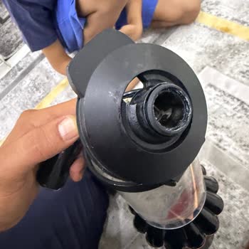 Dyson V16 Başlığı Aniden Kırıldı, Garanti Kapsamında Değişim İstiyorum