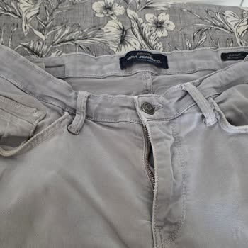 Mavi Kot Pantolonun Hızlı Yıpranması Ve Değişim Talebi