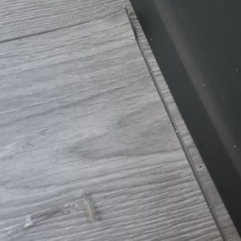Ayıplı Daire Teslimi Boşluklu Parkeler Sabit Olmayan Klozet Ve Eksik Su Ve Gaz