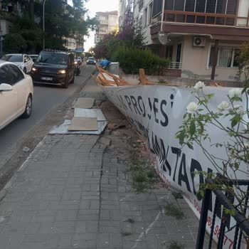 Açıkta Bırakılan Duvar Ve Kolonlar Can Güvenliğimizi Tehdit Ediyor: Acil Müdahale Talebi